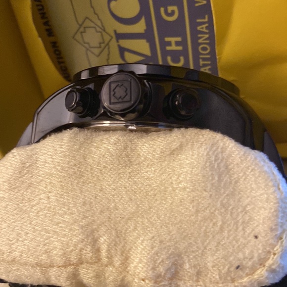 Watch - Picture 4 of 6